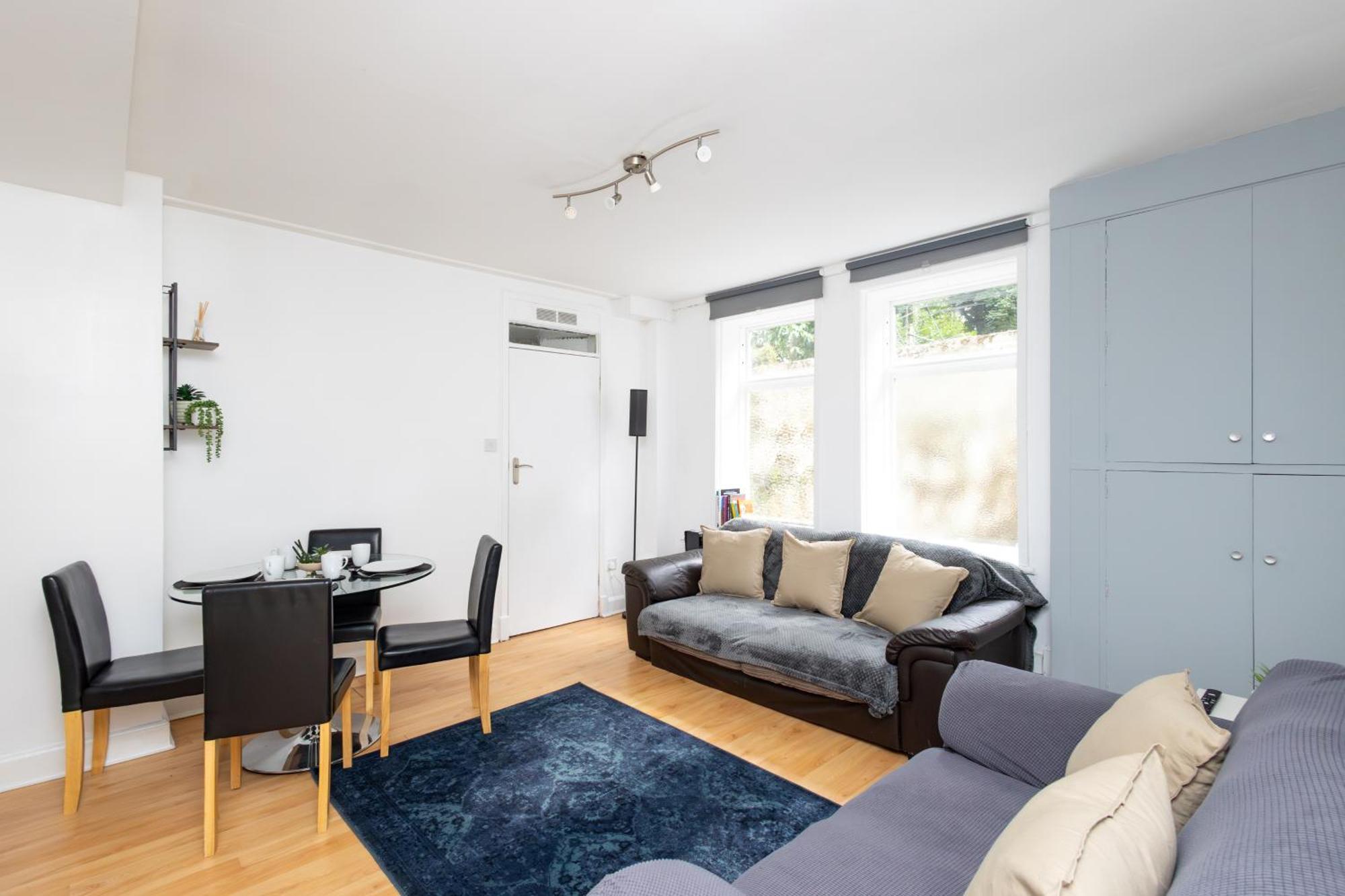 Spacious 3 Bedroom Ground Floor Apartment - 10 Mins From City Centre Лидс Экстерьер фото